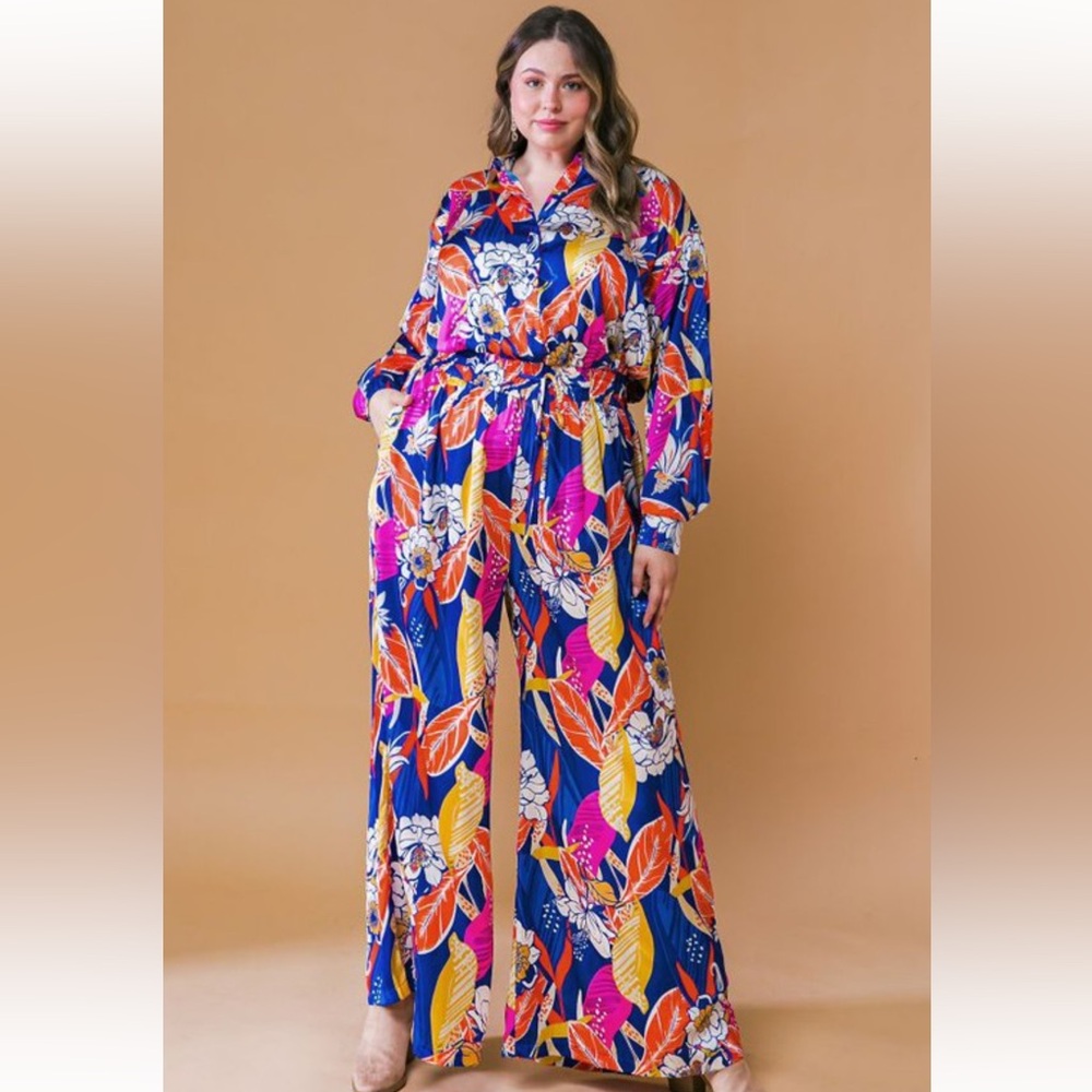 NWT! Plus Luxury Floral Jumpsuit Long Sleeve Elasticized Waist Wide Leg Pockets